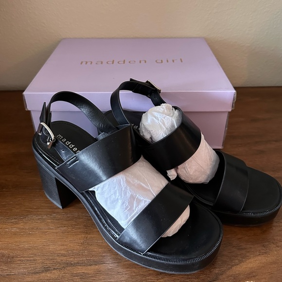 Madden Girl Shoes - Madden Girl Strappy Black Wedges Size 8 Style Toola